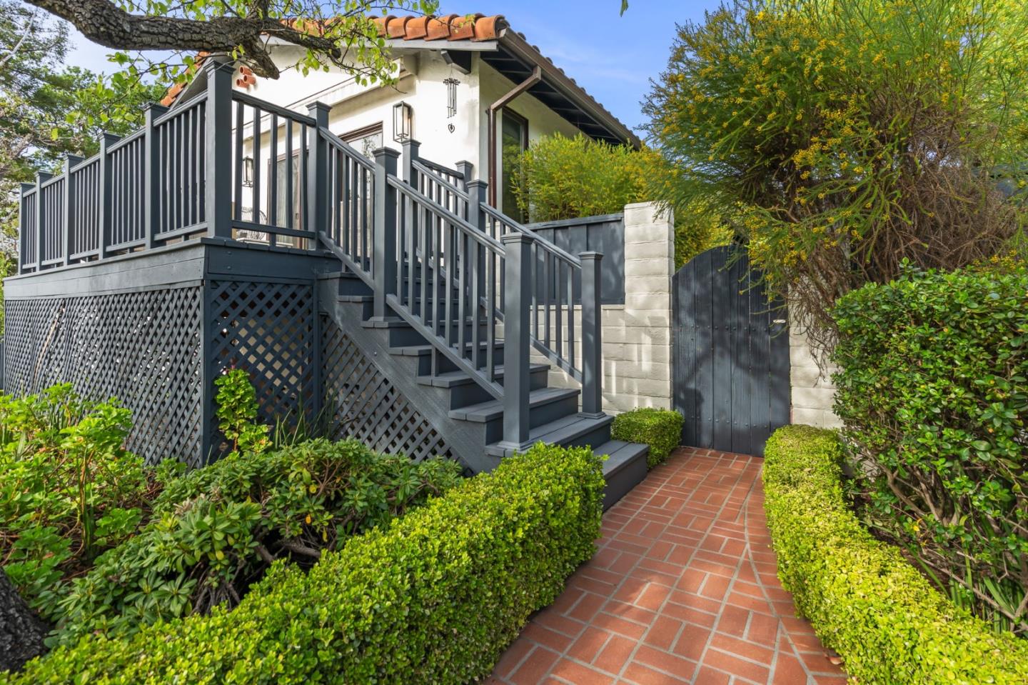 Detail Gallery Image 45 of 46 For 1365 Edgewood Rd, Redwood City,  CA 94062 - 5 Beds | 3/1 Baths