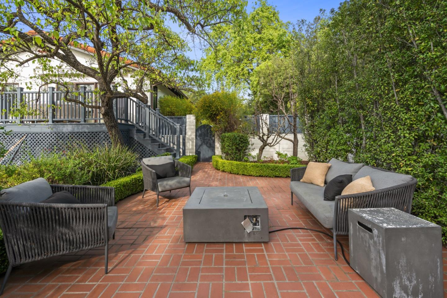 Detail Gallery Image 46 of 46 For 1365 Edgewood Rd, Redwood City,  CA 94062 - 5 Beds | 3/1 Baths