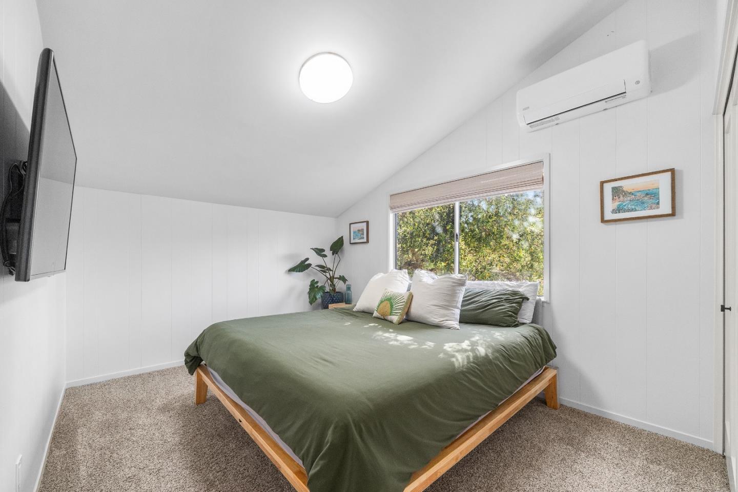 Detail Gallery Image 18 of 80 For 188 Kelly Ln, Santa Cruz,  CA 95060 - 5 Beds | 3 Baths