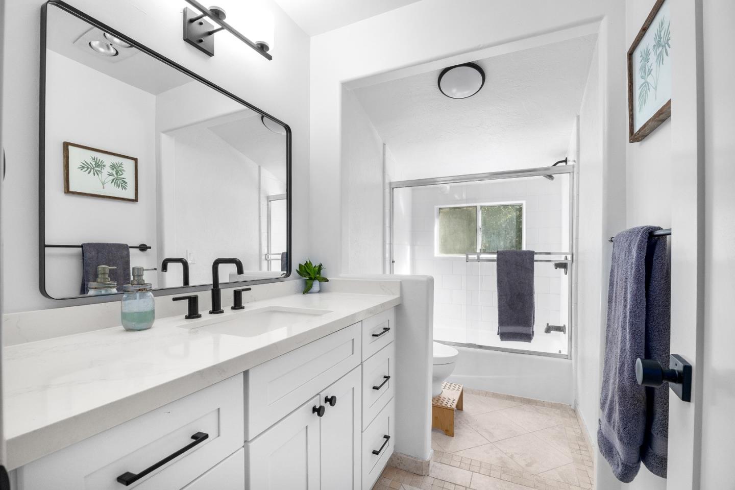 Detail Gallery Image 21 of 80 For 188 Kelly Ln, Santa Cruz,  CA 95060 - 5 Beds | 3 Baths