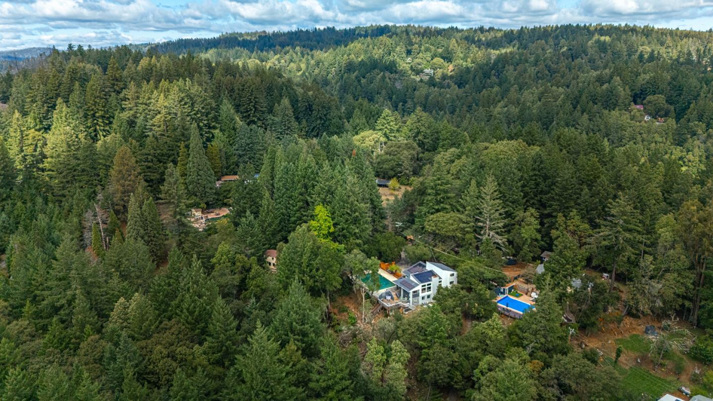 Detail Gallery Image 76 of 80 For 188 Kelly Ln, Santa Cruz,  CA 95060 - 5 Beds | 3 Baths