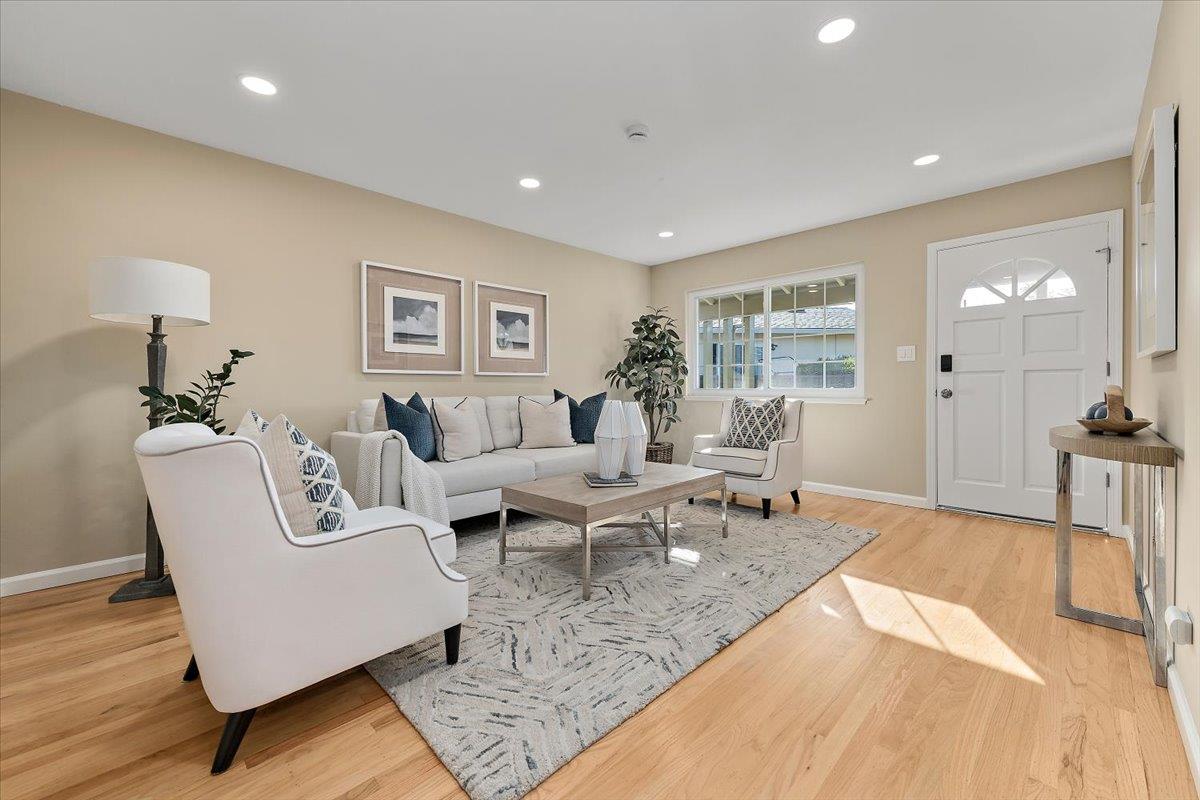 Detail Gallery Image 4 of 25 For 4067 Olga Dr, San Jose,  CA 95117 - 3 Beds | 2 Baths