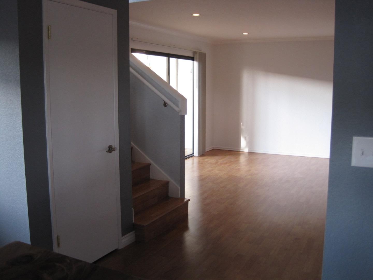 Detail Gallery Image 11 of 18 For 134 Cypress Grove Ct, Marina,  CA 93933 - 2 Beds | 1/1 Baths