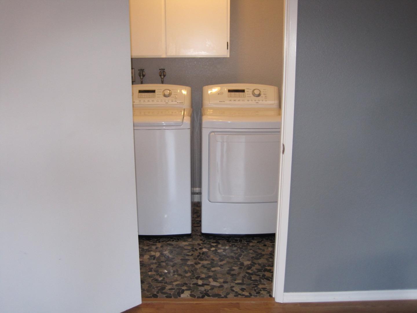 Detail Gallery Image 7 of 18 For 134 Cypress Grove Ct, Marina,  CA 93933 - 2 Beds | 1/1 Baths