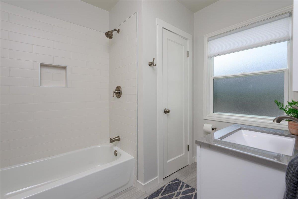 Detail Gallery Image 10 of 13 For 1125 Dufferin Ave, Burlingame,  CA 94010 - 2 Beds | 1 Baths