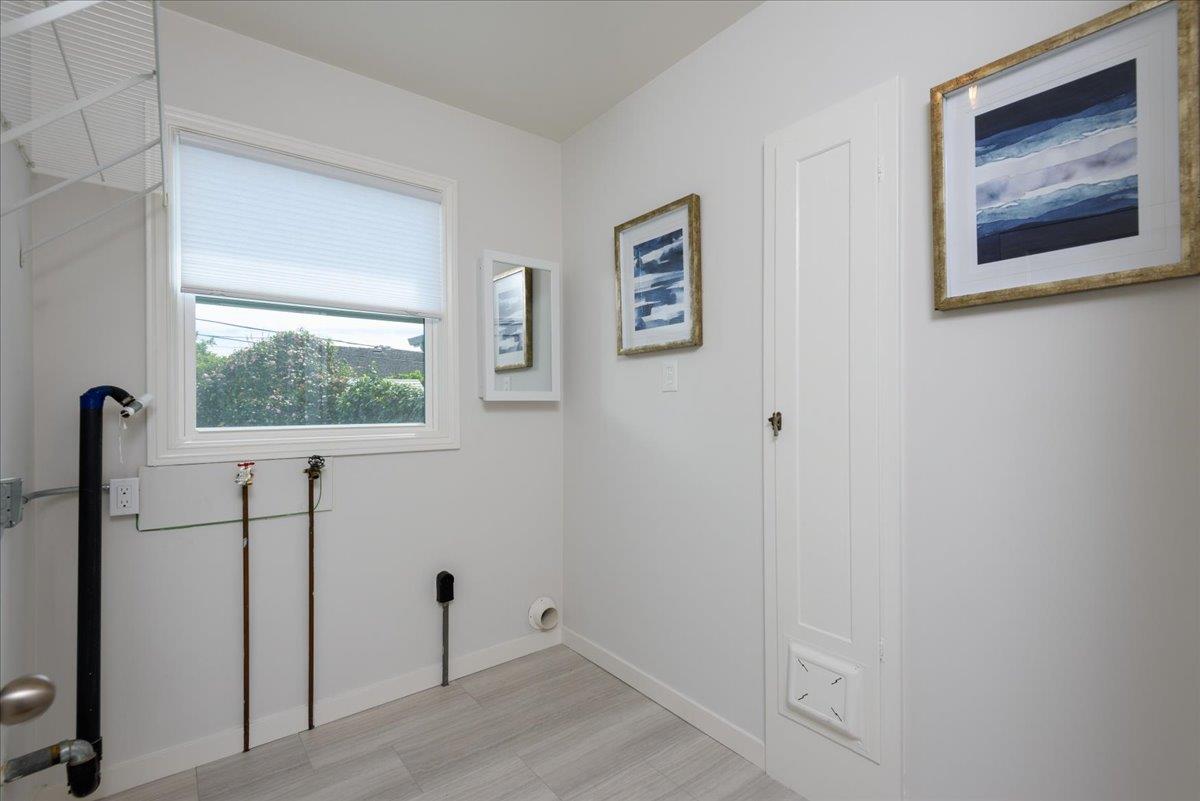 Detail Gallery Image 12 of 13 For 1125 Dufferin Ave, Burlingame,  CA 94010 - 2 Beds | 1 Baths