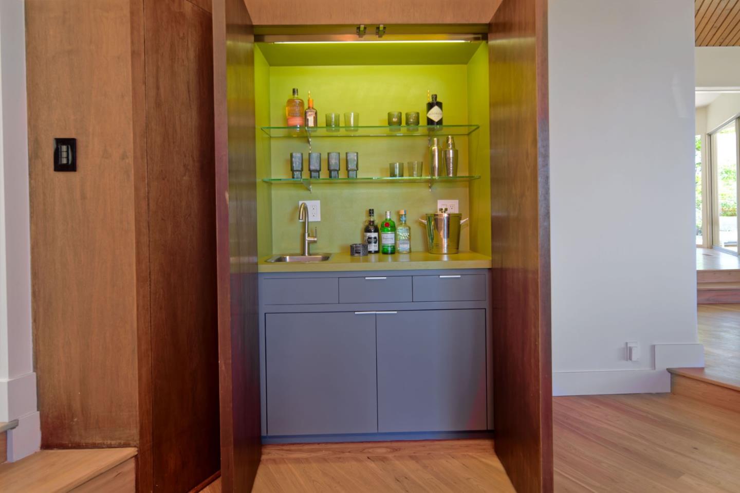 Detail Gallery Image 14 of 50 For 135 Hill Top Dr, Los Gatos,  CA 95032 - 4 Beds | 4/3 Baths