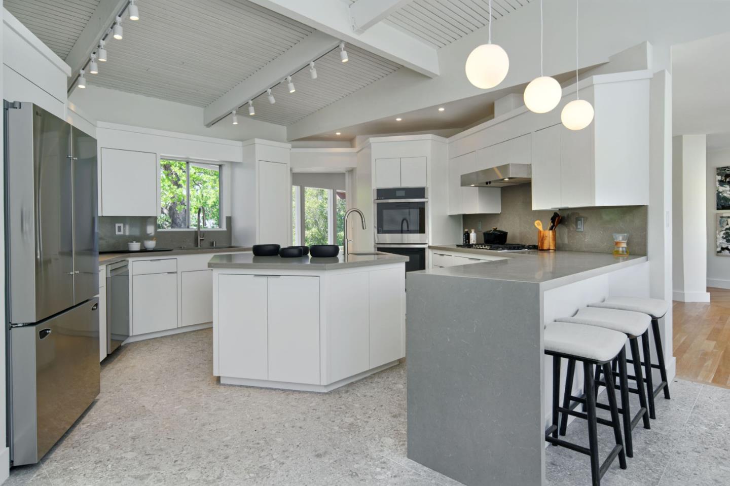 Detail Gallery Image 16 of 50 For 135 Hill Top Dr, Los Gatos,  CA 95032 - 4 Beds | 4/3 Baths