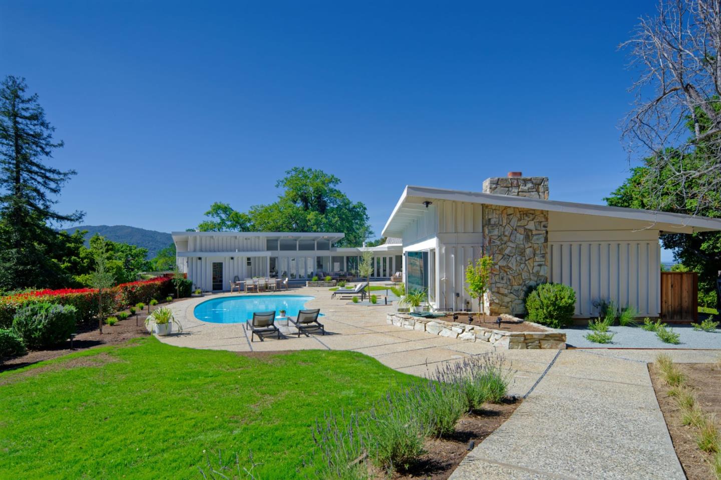 Detail Gallery Image 37 of 50 For 135 Hill Top Dr, Los Gatos,  CA 95032 - 4 Beds | 4/3 Baths