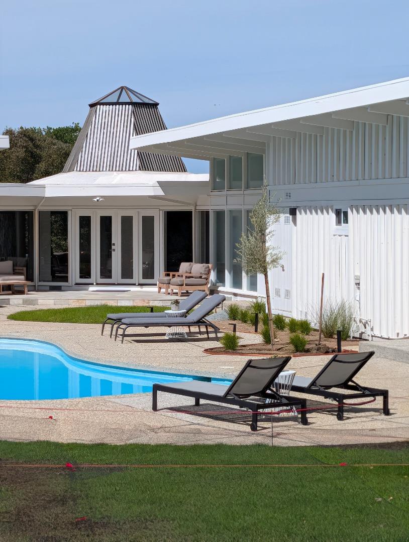 Detail Gallery Image 41 of 50 For 135 Hill Top Dr, Los Gatos,  CA 95032 - 4 Beds | 4/3 Baths