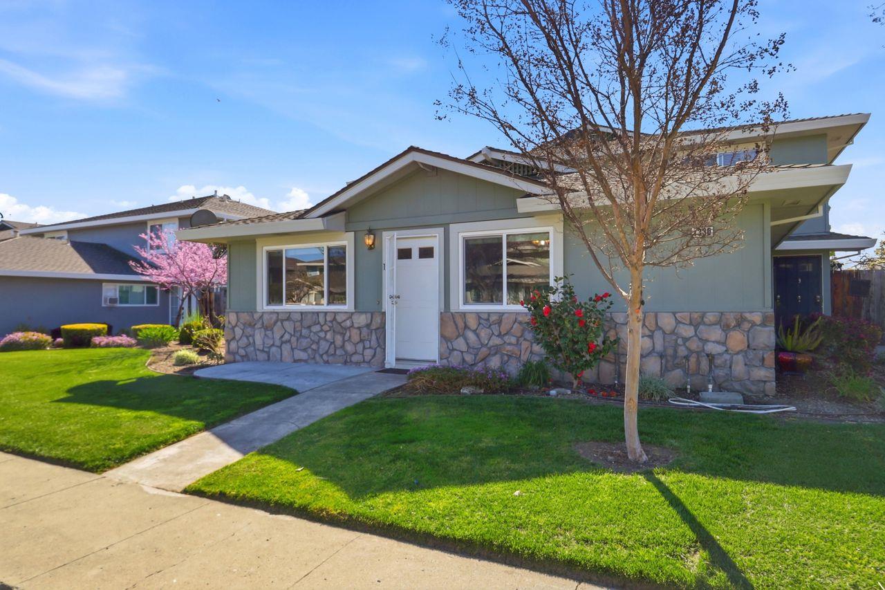 Detail Gallery Image 2 of 21 For 1330 Joplin Dr #1,  San Jose,  CA 95118 - 2 Beds | 1 Baths