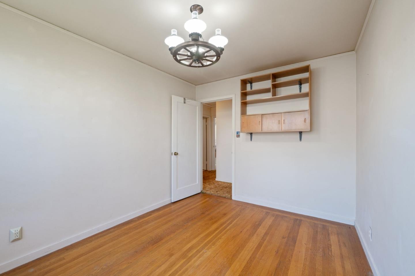 Detail Gallery Image 13 of 28 For 1449 Williams Ave, San Bruno,  CA 94066 - 3 Beds | 2/1 Baths