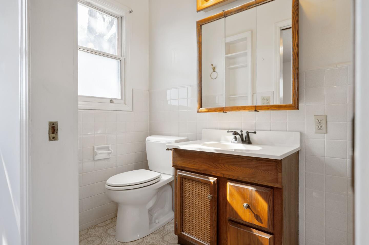 Detail Gallery Image 17 of 28 For 1449 Williams Ave, San Bruno,  CA 94066 - 3 Beds | 2/1 Baths