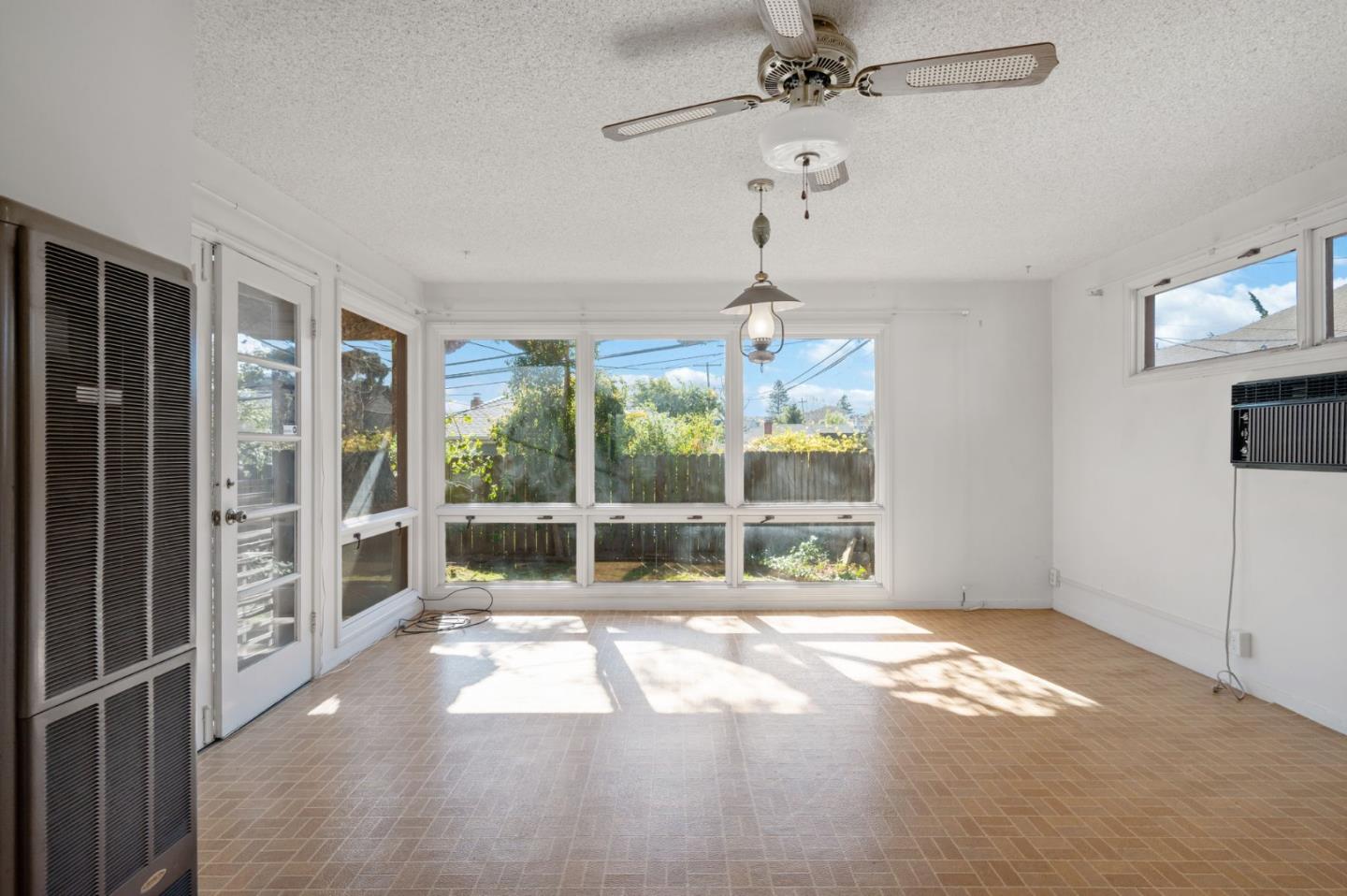 Detail Gallery Image 20 of 28 For 1449 Williams Ave, San Bruno,  CA 94066 - 3 Beds | 2/1 Baths