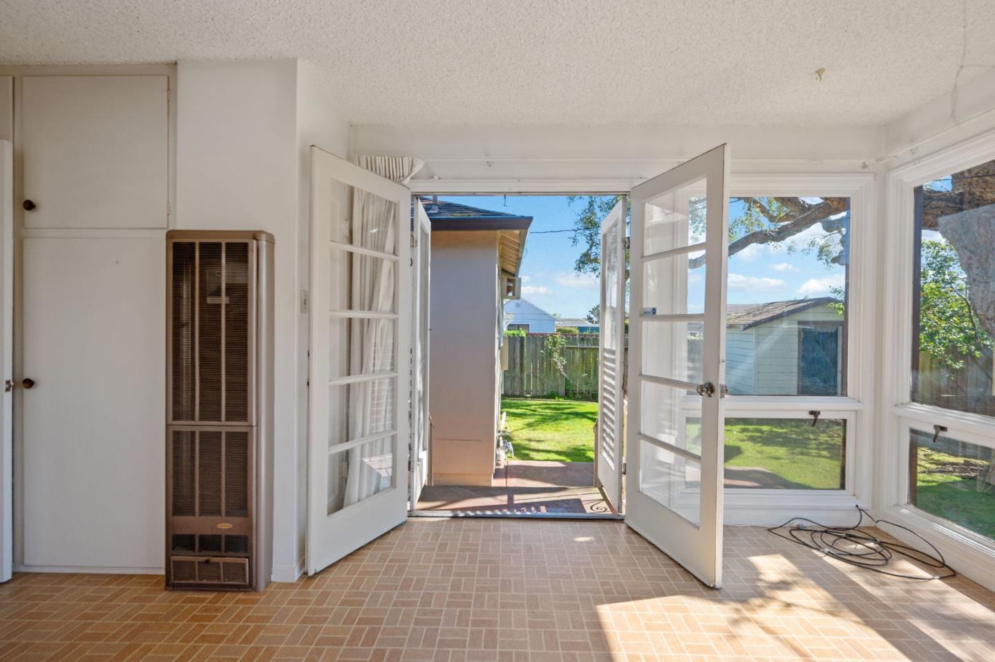 Detail Gallery Image 21 of 28 For 1449 Williams Ave, San Bruno,  CA 94066 - 3 Beds | 2/1 Baths