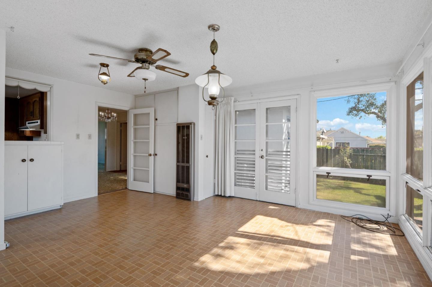 Detail Gallery Image 22 of 28 For 1449 Williams Ave, San Bruno,  CA 94066 - 3 Beds | 2/1 Baths