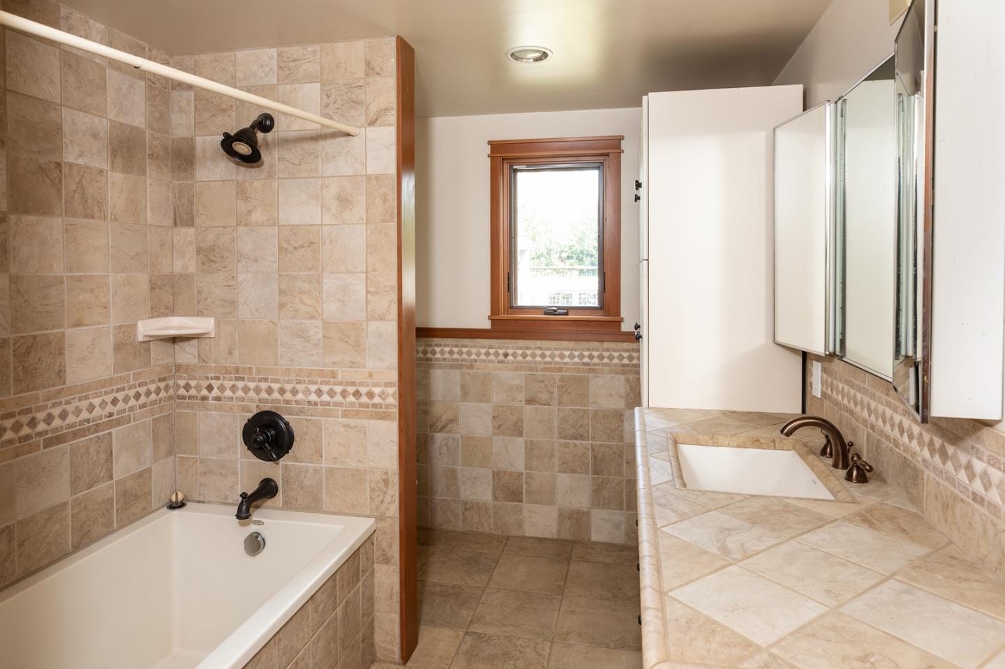 Detail Gallery Image 9 of 14 For 244 Bonita Rd, Portola Valley,  CA 94028 - 3 Beds | 2 Baths