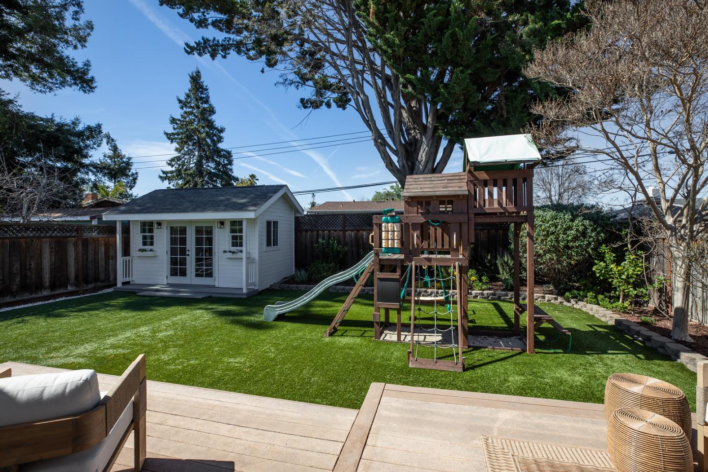 Detail Gallery Image 13 of 15 For 1067 17th Ave, Redwood City,  CA 94063 - 4 Beds | 2 Baths