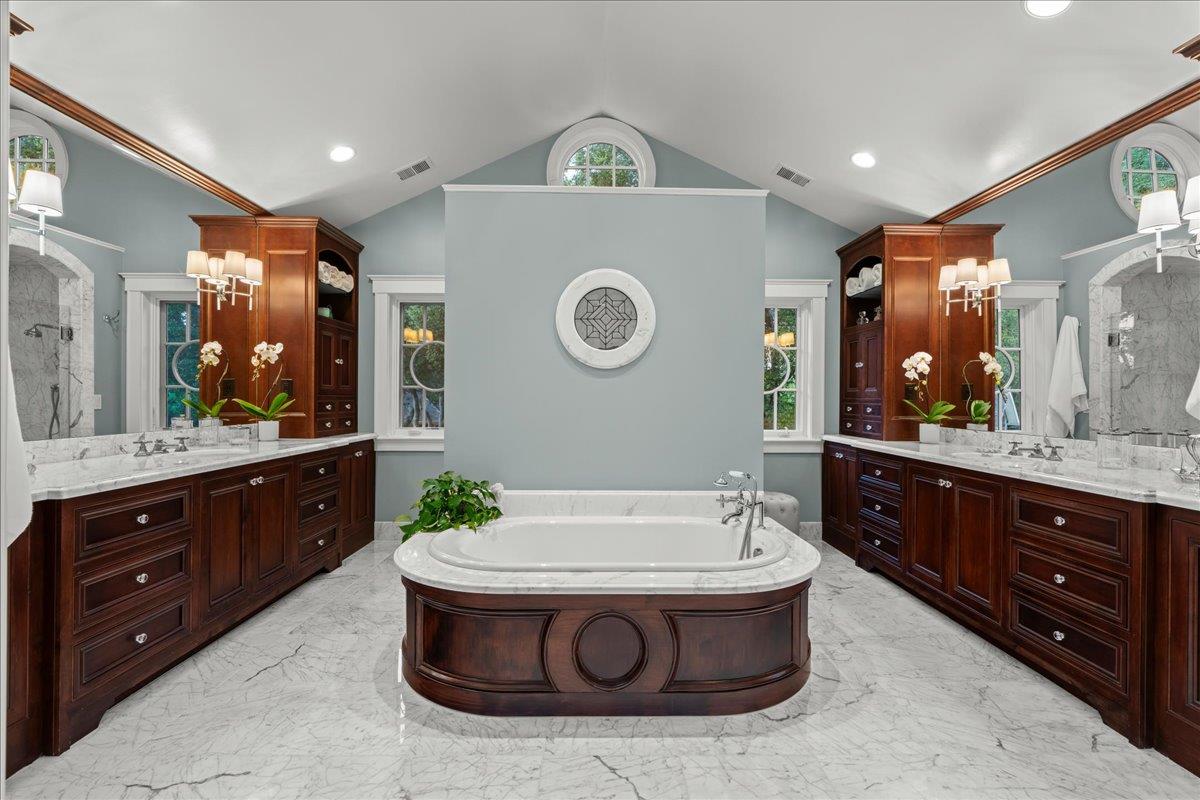 Detail Gallery Image 27 of 77 For 3510 Alpine Rd, Portola Valley,  CA 94028 - 4 Beds | 6/1 Baths