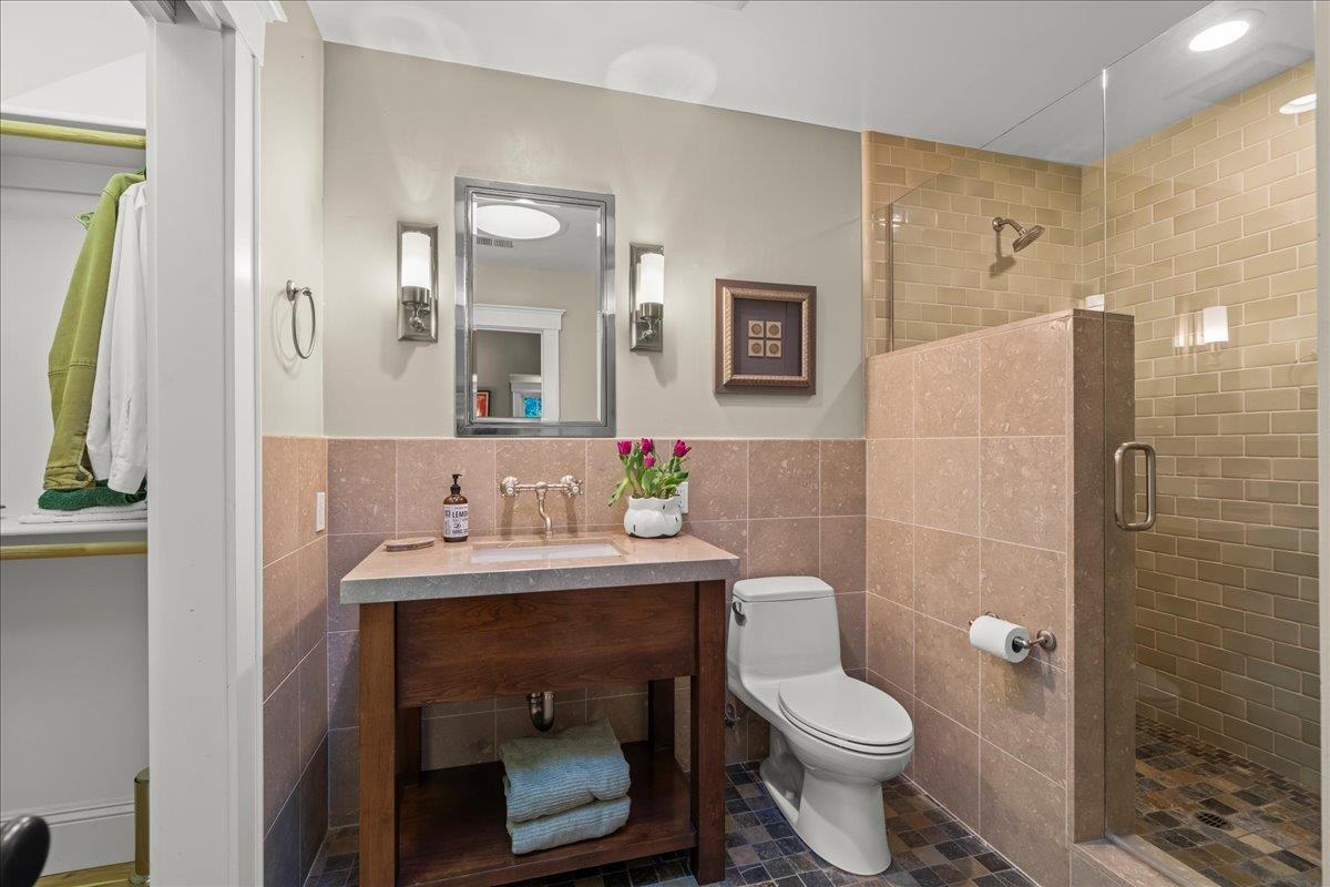 Detail Gallery Image 31 of 77 For 3510 Alpine Rd, Portola Valley,  CA 94028 - 4 Beds | 6/1 Baths