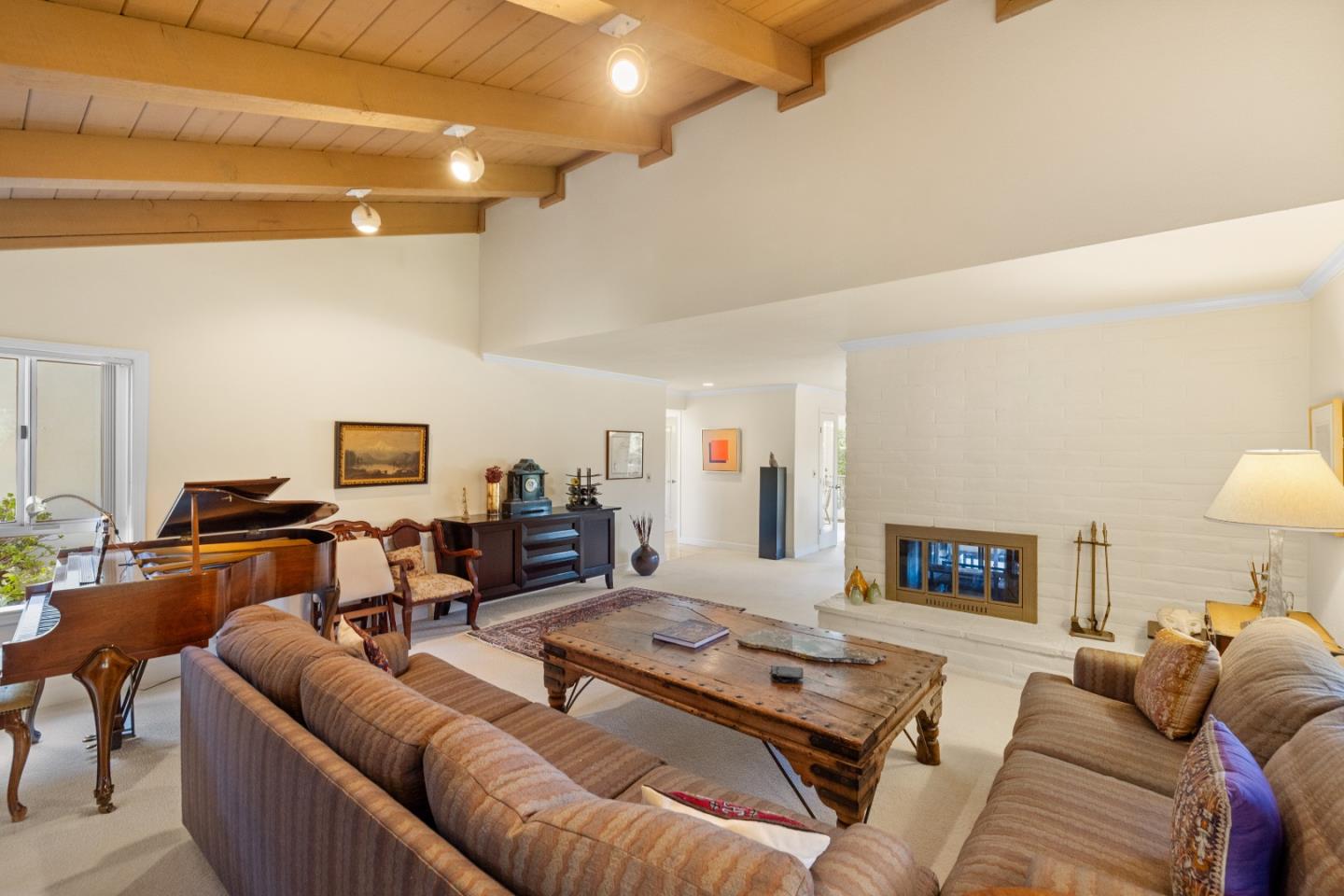 Detail Gallery Image 9 of 85 For 397 Corral De Tierra Rd #B,  Corral De Tierra,  CA 93908 - 3 Beds | 3 Baths