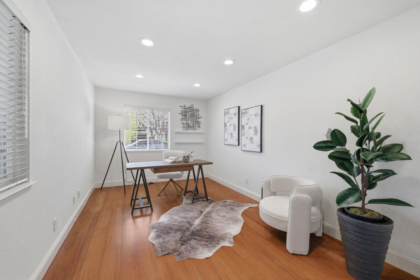 Detail Gallery Image 10 of 34 For 367 Montserrat Dr, Redwood City,  CA 94065 - 4 Beds | 2/1 Baths