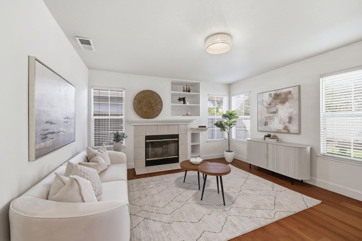 Detail Gallery Image 13 of 34 For 367 Montserrat Dr, Redwood City,  CA 94065 - 4 Beds | 2/1 Baths