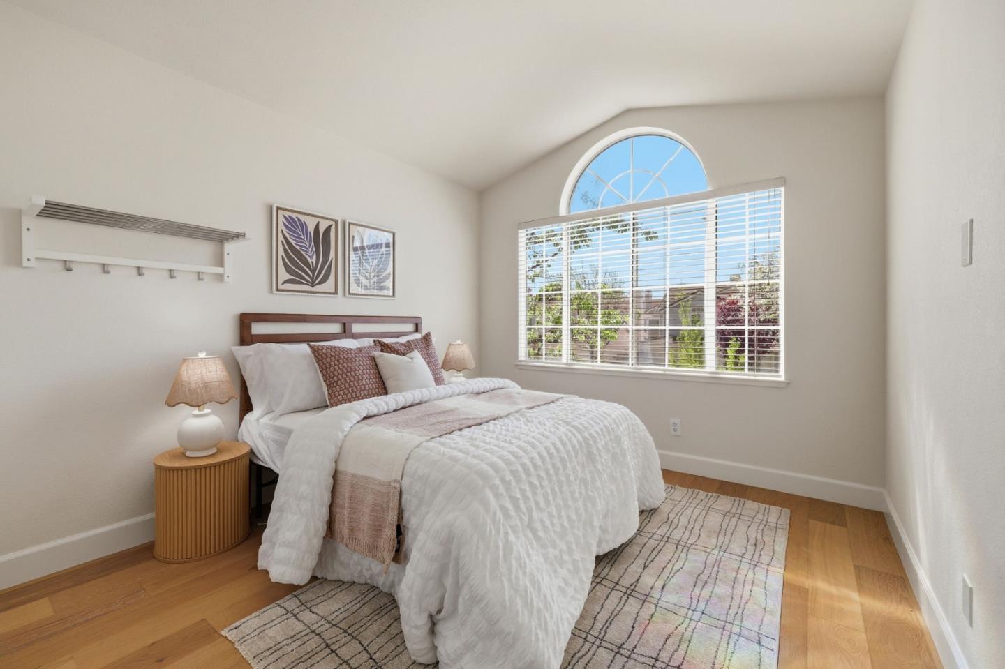 Detail Gallery Image 23 of 34 For 367 Montserrat Dr, Redwood City,  CA 94065 - 4 Beds | 2/1 Baths