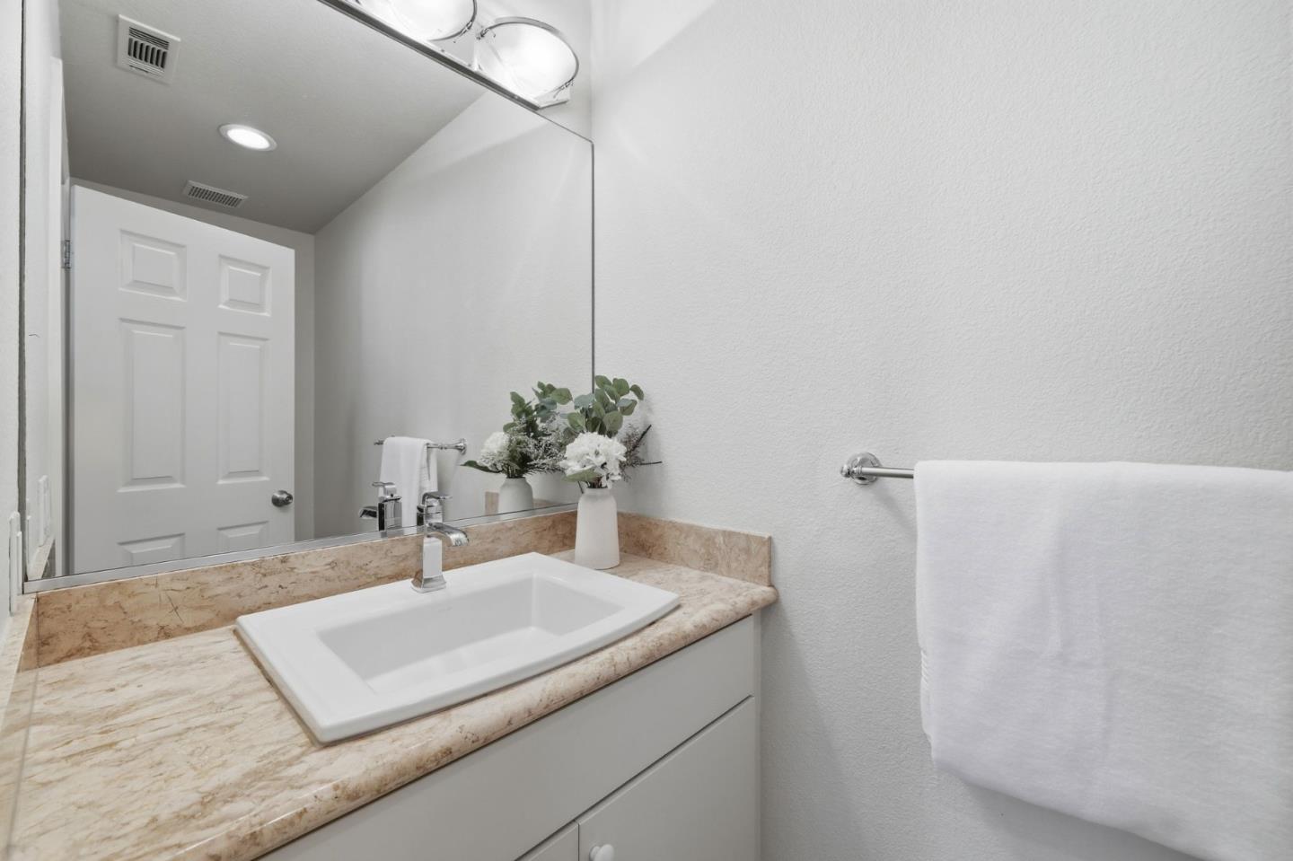 Detail Gallery Image 26 of 34 For 367 Montserrat Dr, Redwood City,  CA 94065 - 4 Beds | 2/1 Baths