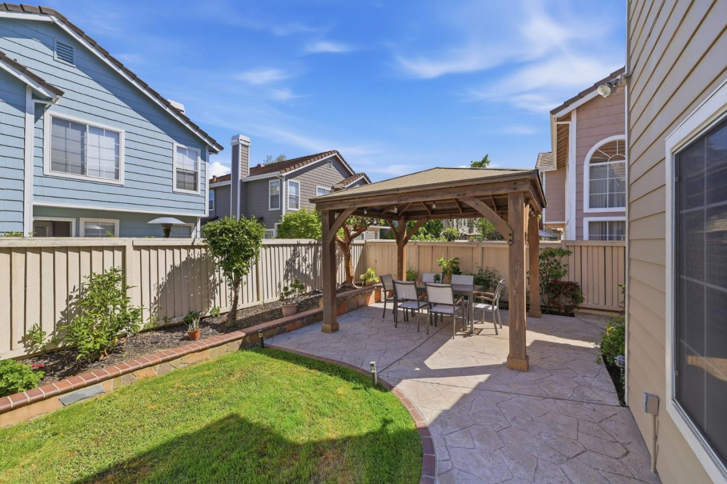 Detail Gallery Image 28 of 34 For 367 Montserrat Dr, Redwood City,  CA 94065 - 4 Beds | 2/1 Baths