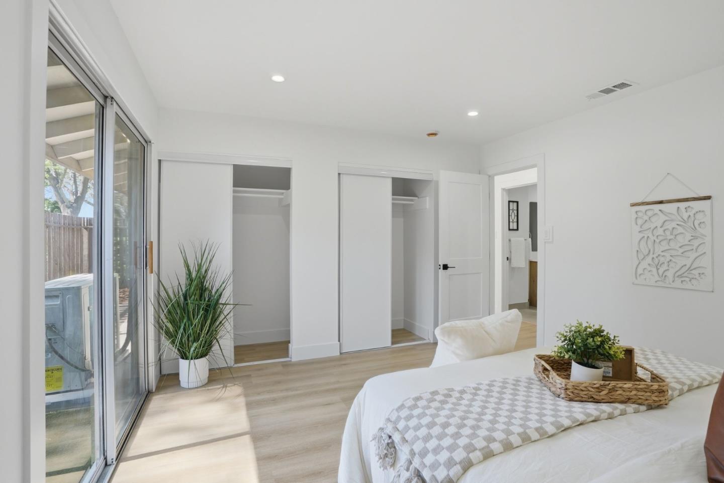 Detail Gallery Image 14 of 23 For 5442 Roundtree Ct a,  Concord,  CA 94521 - 2 Beds | 1 Baths