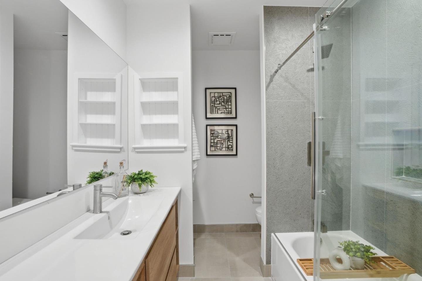 Detail Gallery Image 17 of 23 For 5442 Roundtree Ct a,  Concord,  CA 94521 - 2 Beds | 1 Baths