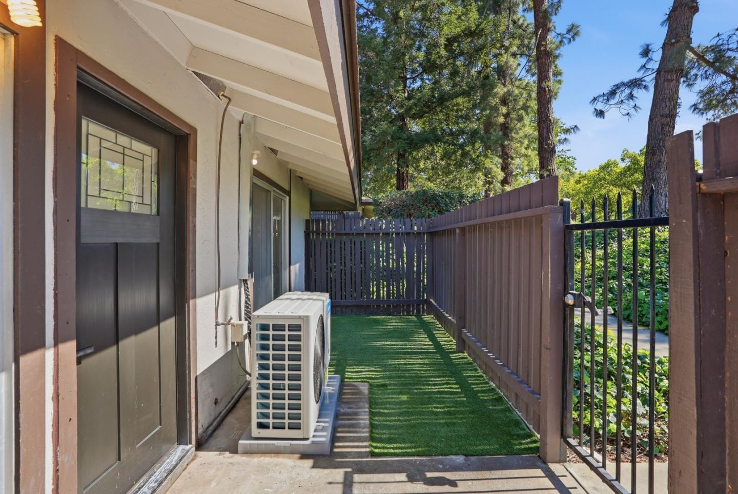 Detail Gallery Image 21 of 23 For 5442 Roundtree Ct a,  Concord,  CA 94521 - 2 Beds | 1 Baths