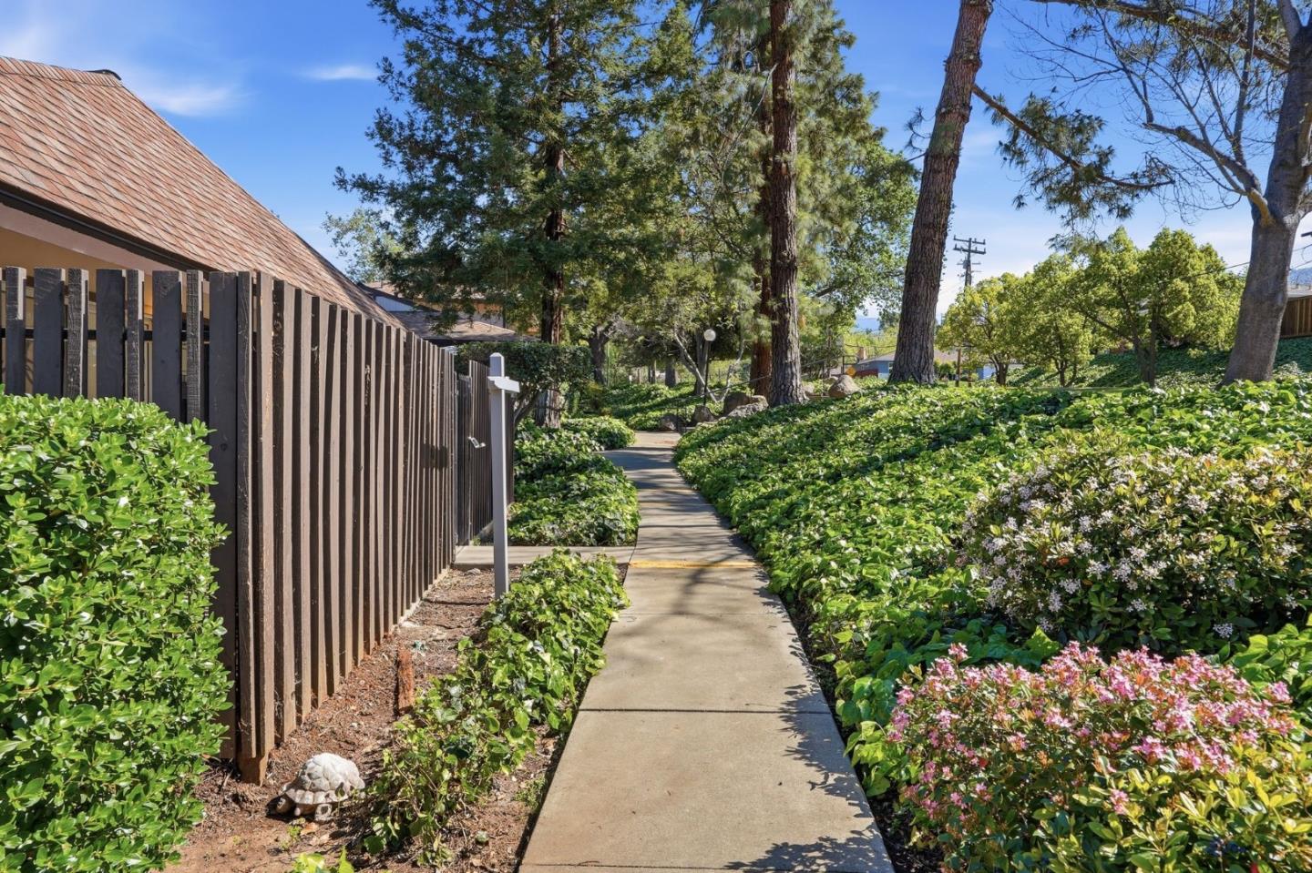 Detail Gallery Image 22 of 23 For 5442 Roundtree Ct a,  Concord,  CA 94521 - 2 Beds | 1 Baths