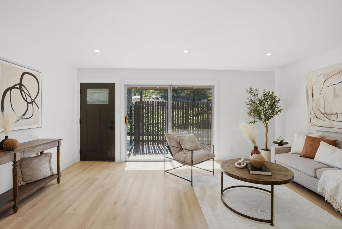 Detail Gallery Image 7 of 23 For 5442 Roundtree Ct a,  Concord,  CA 94521 - 2 Beds | 1 Baths