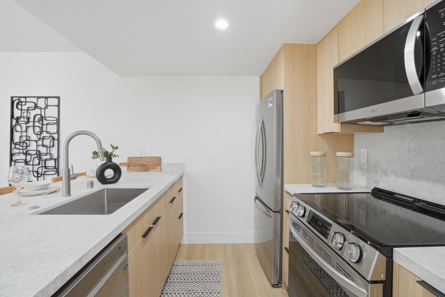 Detail Gallery Image 9 of 23 For 5442 Roundtree Ct a,  Concord,  CA 94521 - 2 Beds | 1 Baths