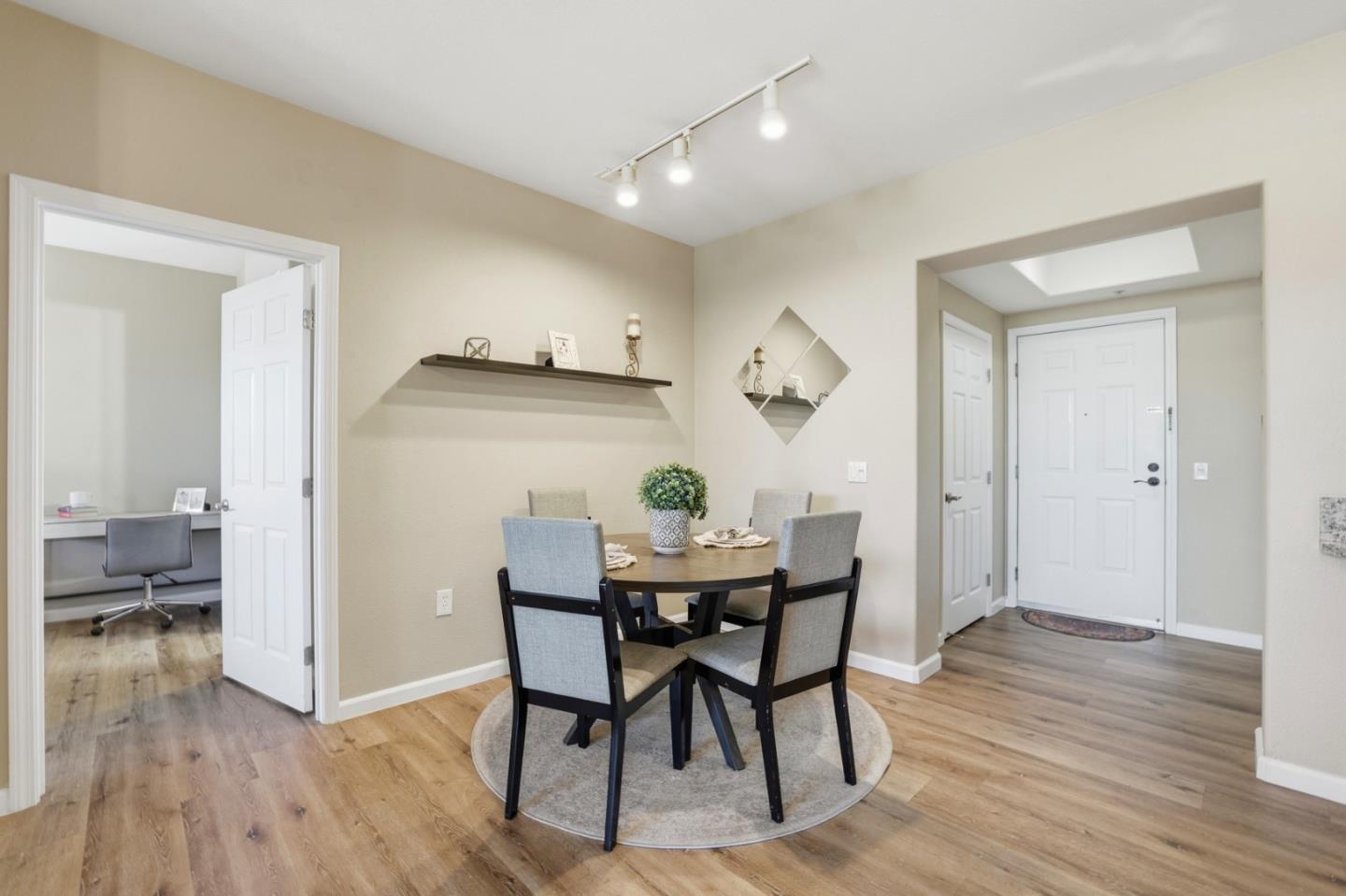 Detail Gallery Image 14 of 64 For 600 S Abel St #224,  Milpitas,  CA 95035 - 2 Beds | 2 Baths