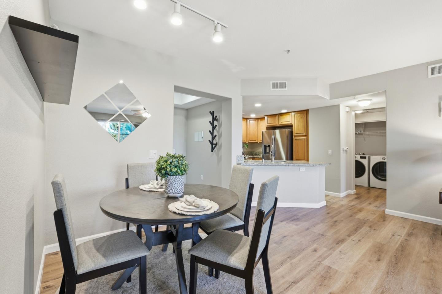 Detail Gallery Image 15 of 64 For 600 S Abel St #224,  Milpitas,  CA 95035 - 2 Beds | 2 Baths