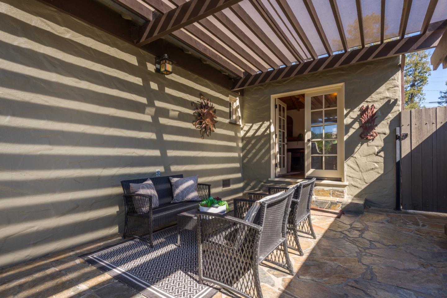 Detail Gallery Image 19 of 27 For 215 Victoria Rd, Burlingame,  CA 94010 - 0 Beds | 2 Baths