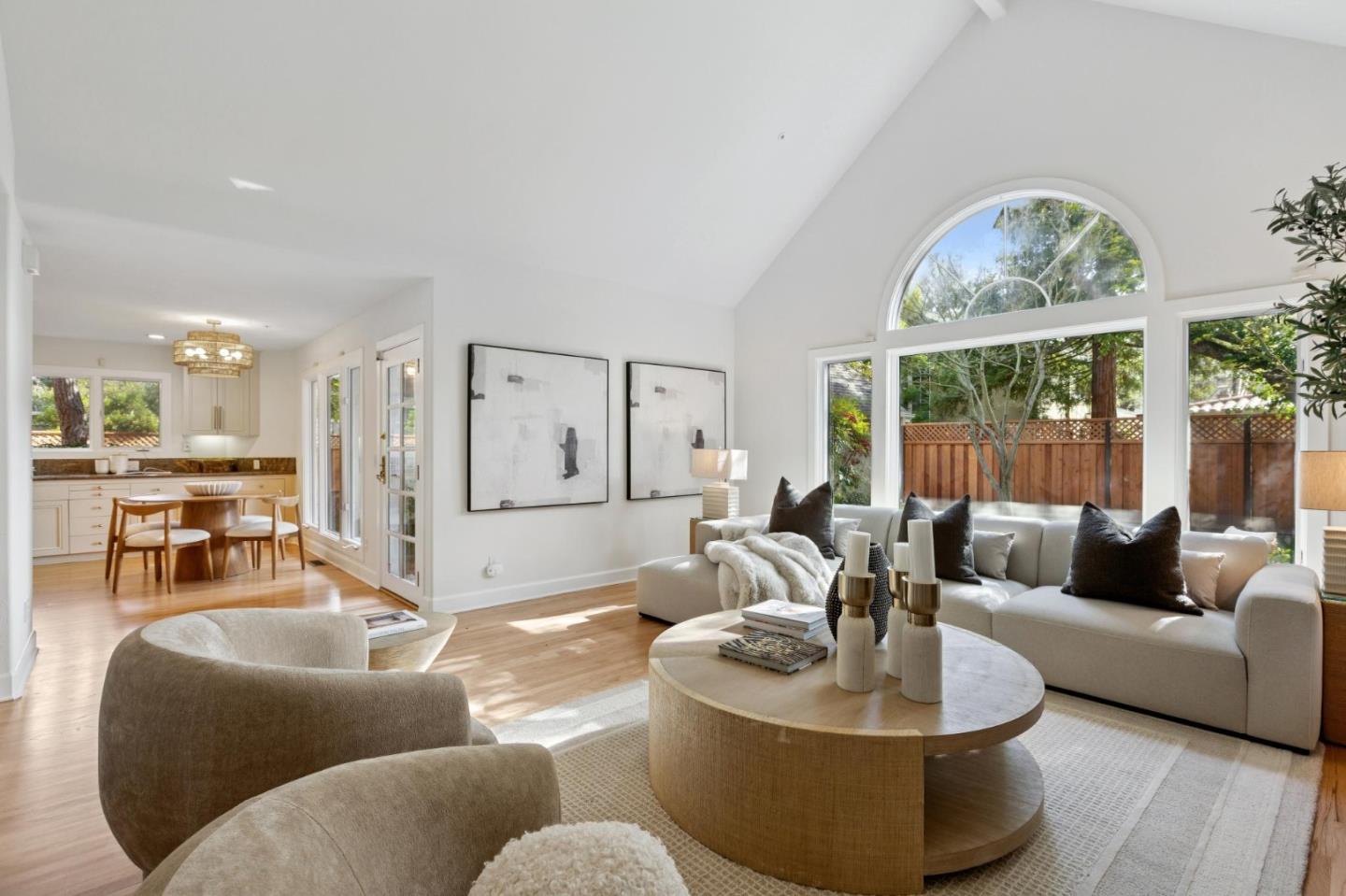 Detail Gallery Image 19 of 47 For 250 Selby Ln, Atherton,  CA 94027 - 4 Beds | 3/1 Baths