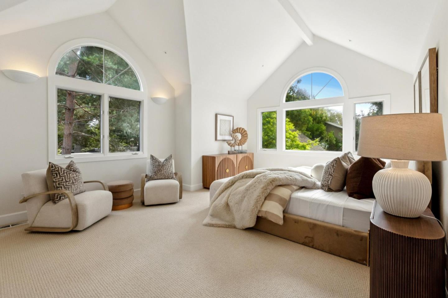 Detail Gallery Image 23 of 47 For 250 Selby Ln, Atherton,  CA 94027 - 4 Beds | 3/1 Baths