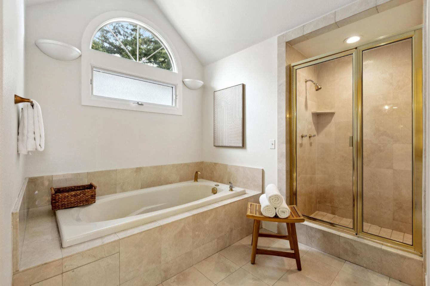 Detail Gallery Image 29 of 47 For 250 Selby Ln, Atherton,  CA 94027 - 4 Beds | 3/1 Baths