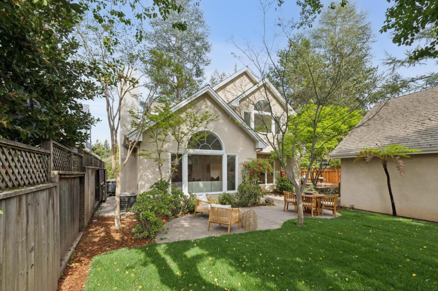 Detail Gallery Image 37 of 47 For 250 Selby Ln, Atherton,  CA 94027 - 4 Beds | 3/1 Baths