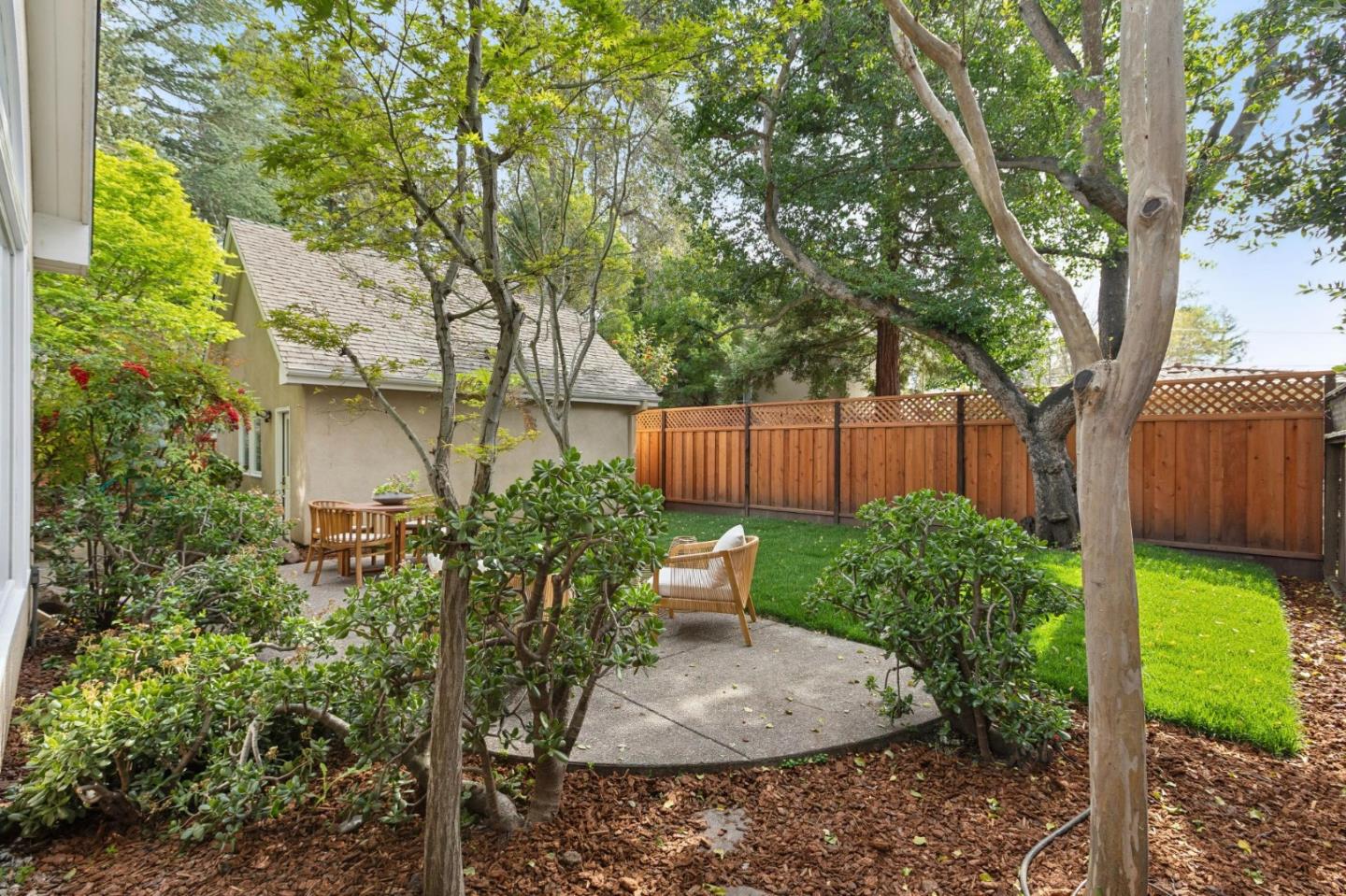 Detail Gallery Image 41 of 47 For 250 Selby Ln, Atherton,  CA 94027 - 4 Beds | 3/1 Baths