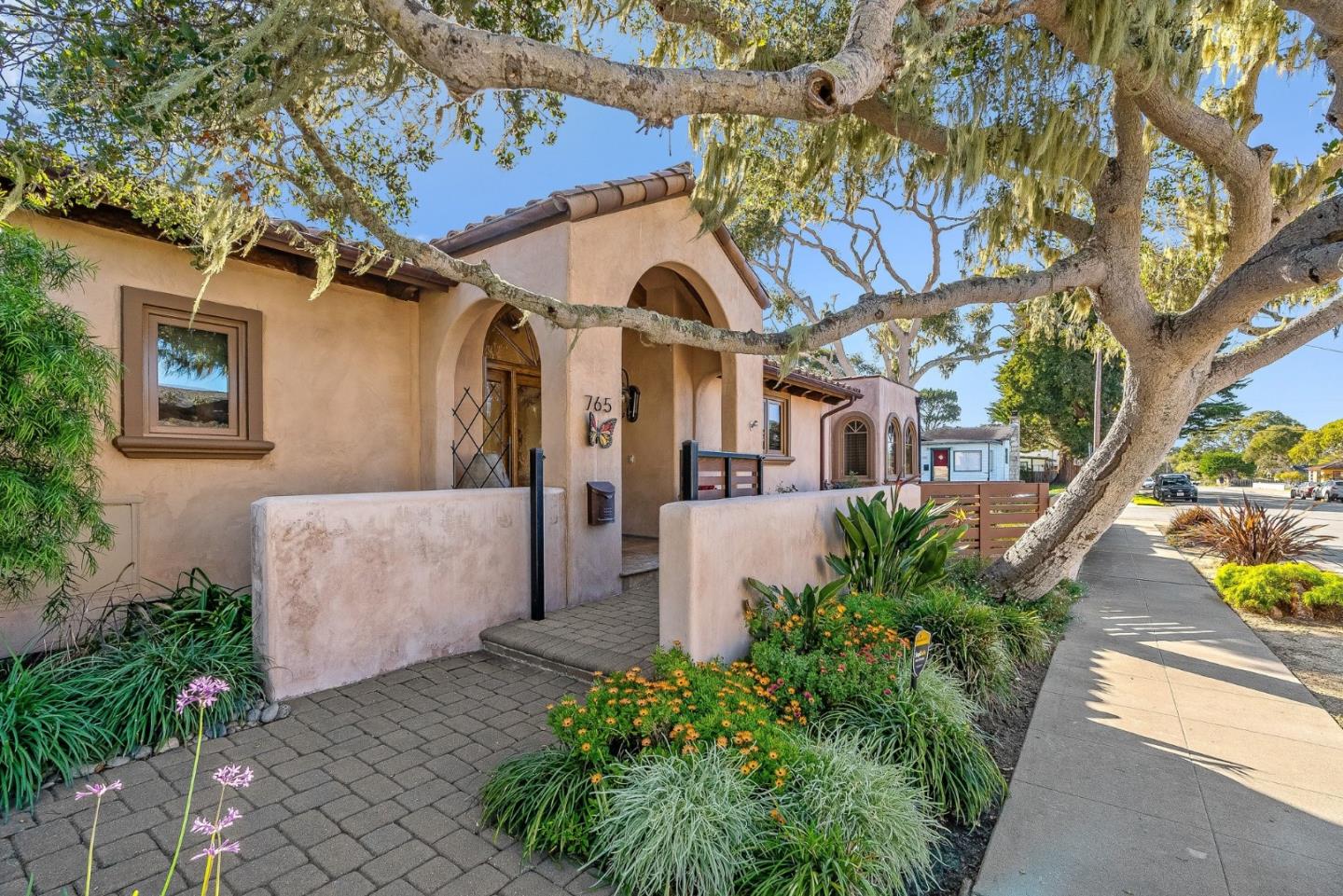 Detail Gallery Image 3 of 36 For 765 Gibson Ave, Pacific Grove,  CA 93950 - 3 Beds | 2 Baths