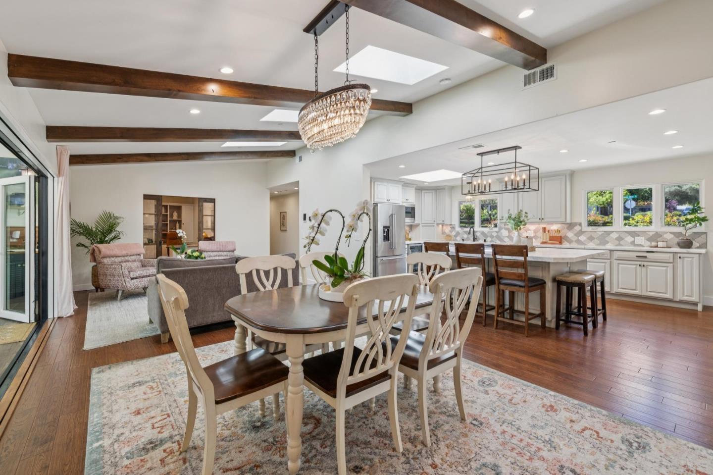 Detail Gallery Image 10 of 57 For 830 Monte Rosa Dr, Menlo Park,  CA 94025 - 4 Beds | 5/1 Baths