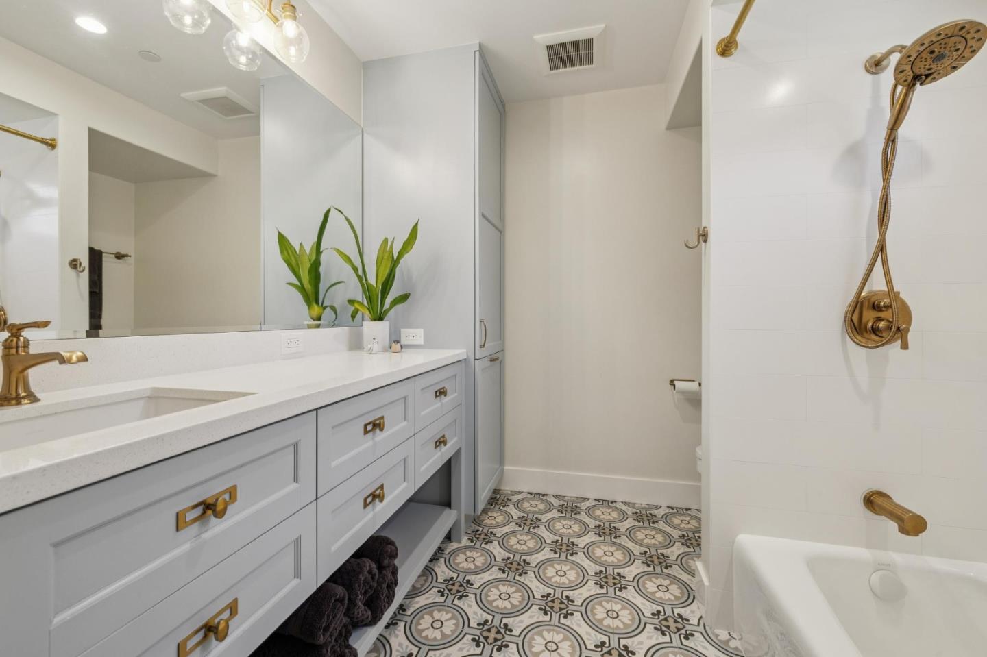 Detail Gallery Image 42 of 57 For 830 Monte Rosa Dr, Menlo Park,  CA 94025 - 4 Beds | 5/1 Baths