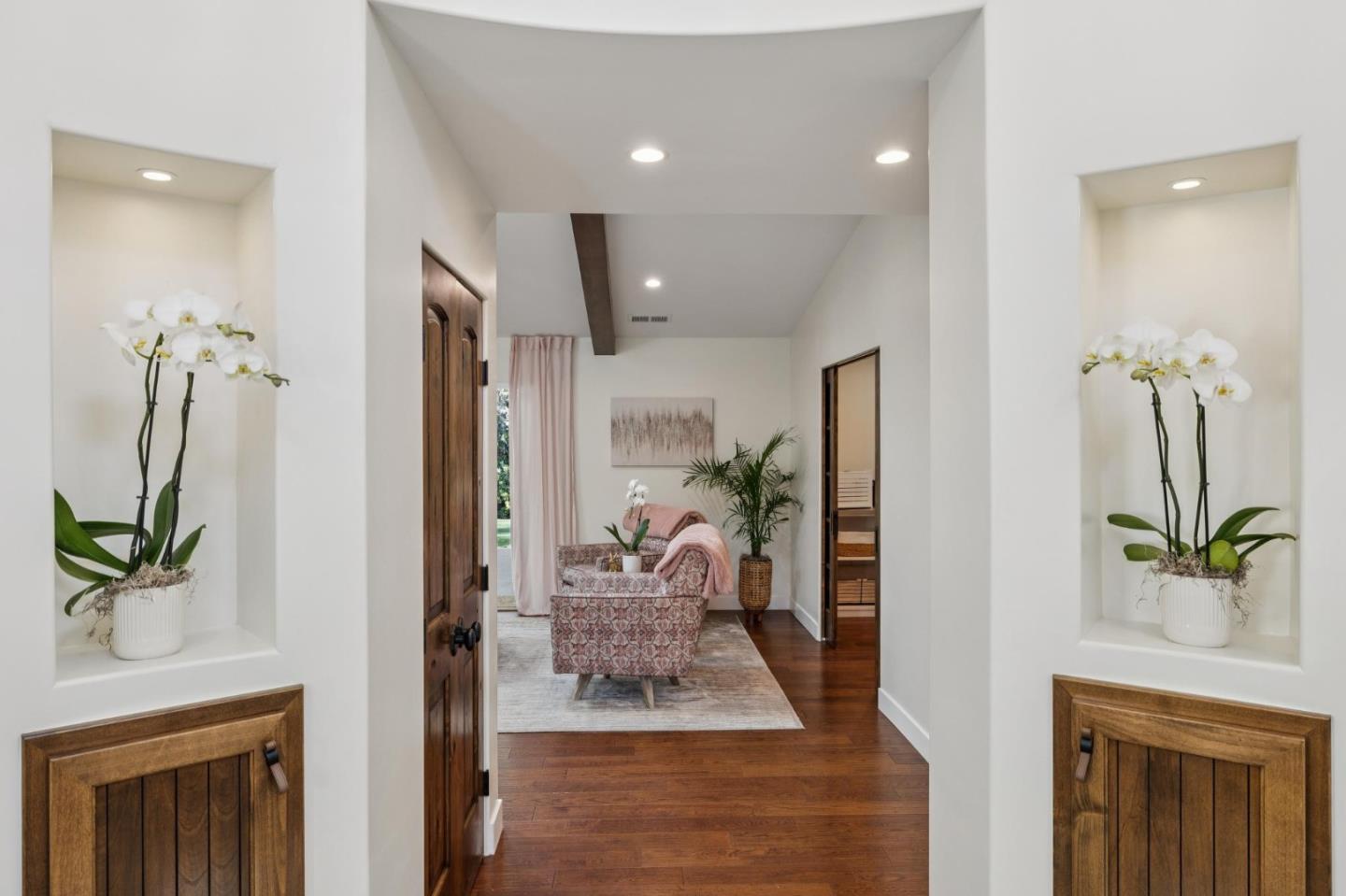 Detail Gallery Image 7 of 57 For 830 Monte Rosa Dr, Menlo Park,  CA 94025 - 4 Beds | 5/1 Baths