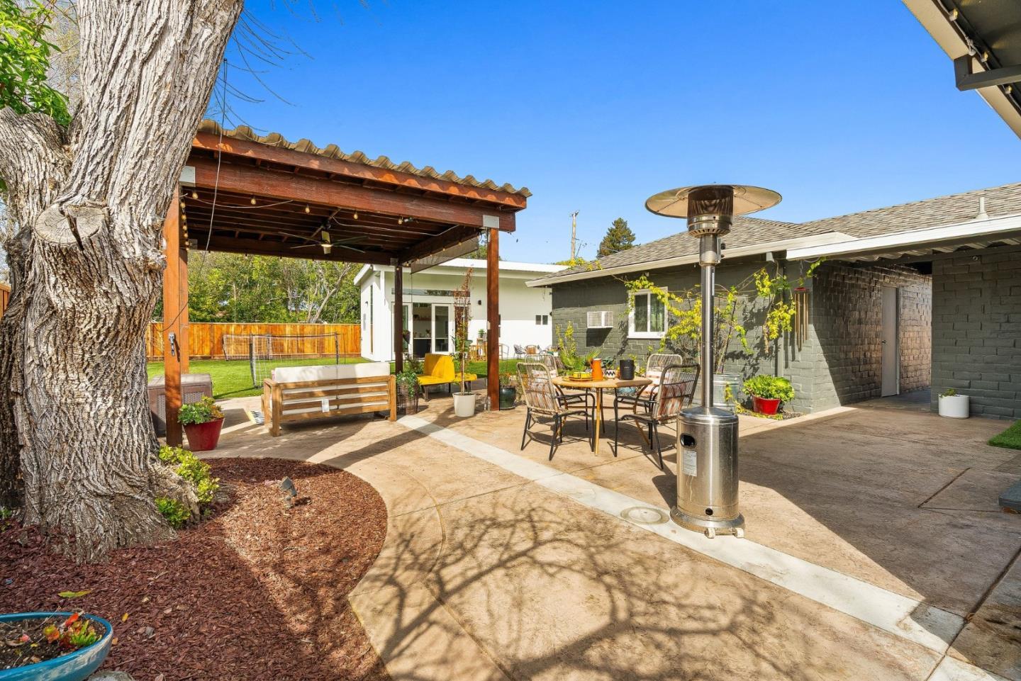 Detail Gallery Image 38 of 47 For 341 Dallas Dr, Campbell,  CA 95008 - 3 Beds | 2 Baths