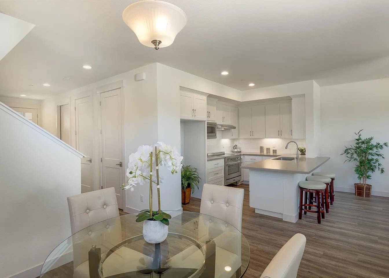 Detail Gallery Image 5 of 34 For 903 Lundy Ln, Scotts Valley,  CA 95066 - 3 Beds | 2/1 Baths